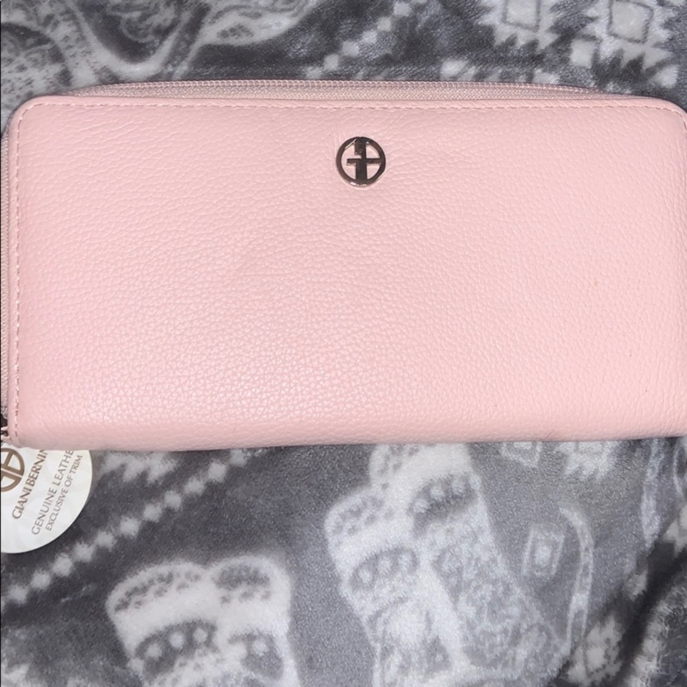 Giani Bernini pink wallet